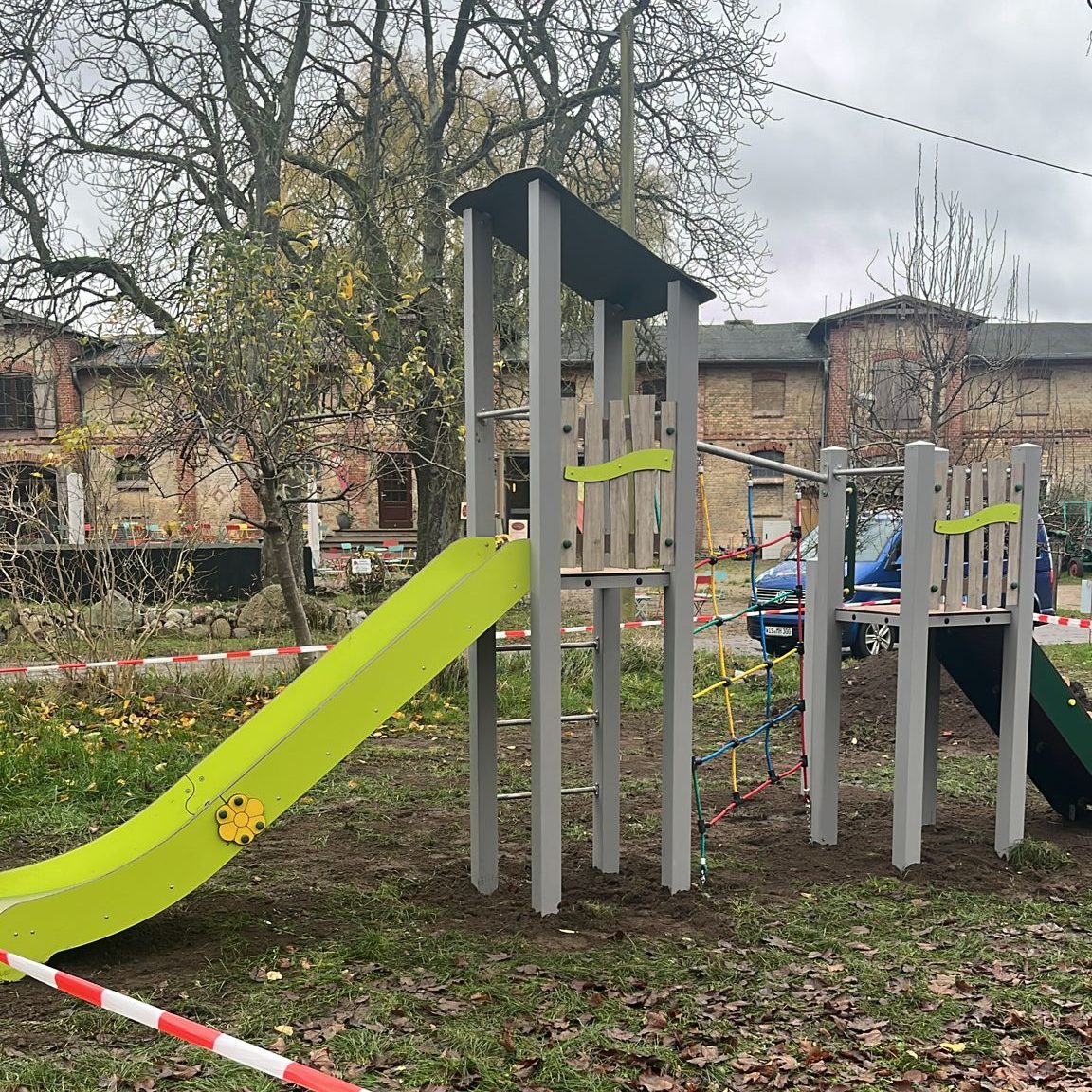 Neuer Spielplatz in Fahren